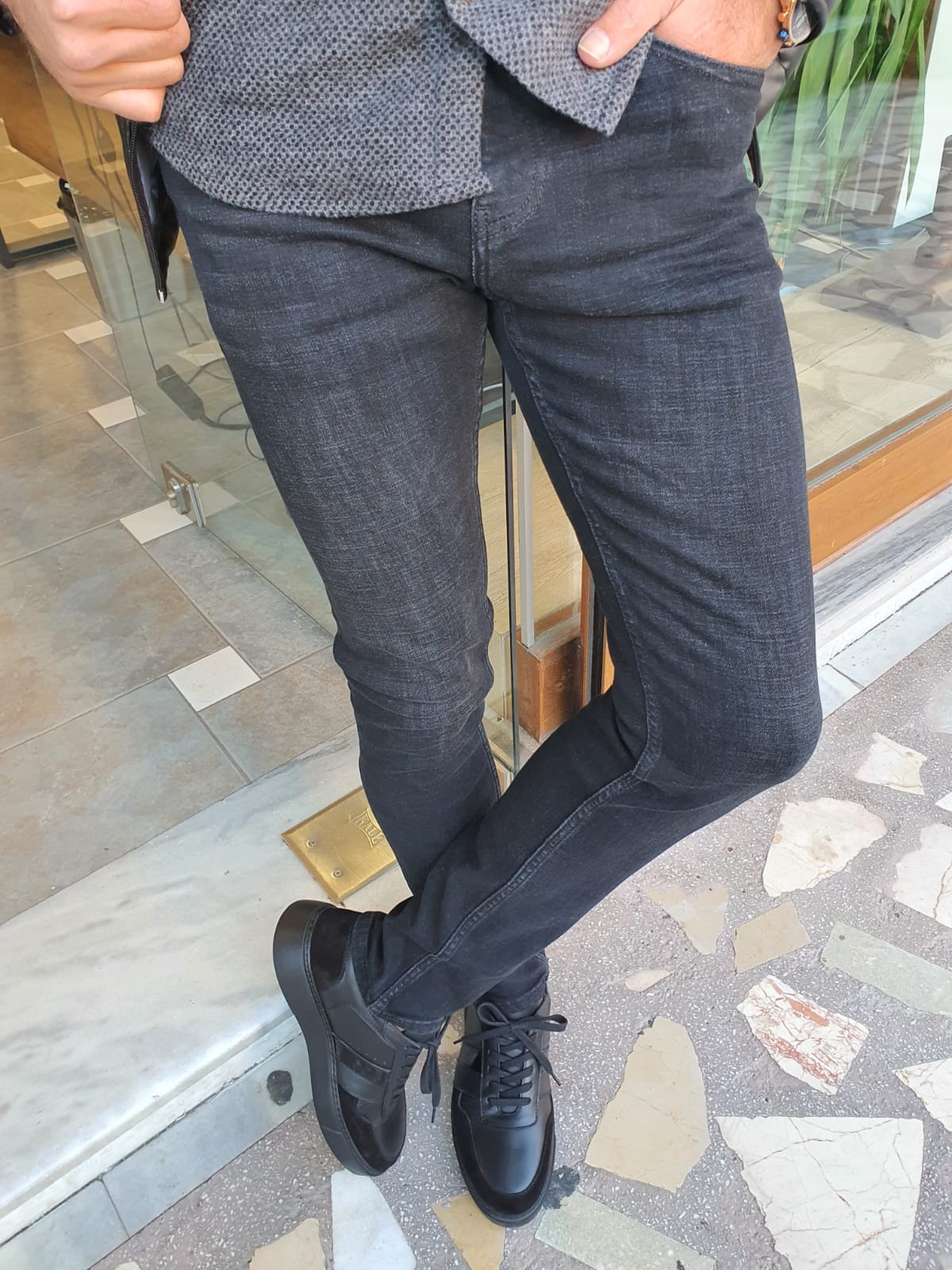 Biel Light Black Jeans